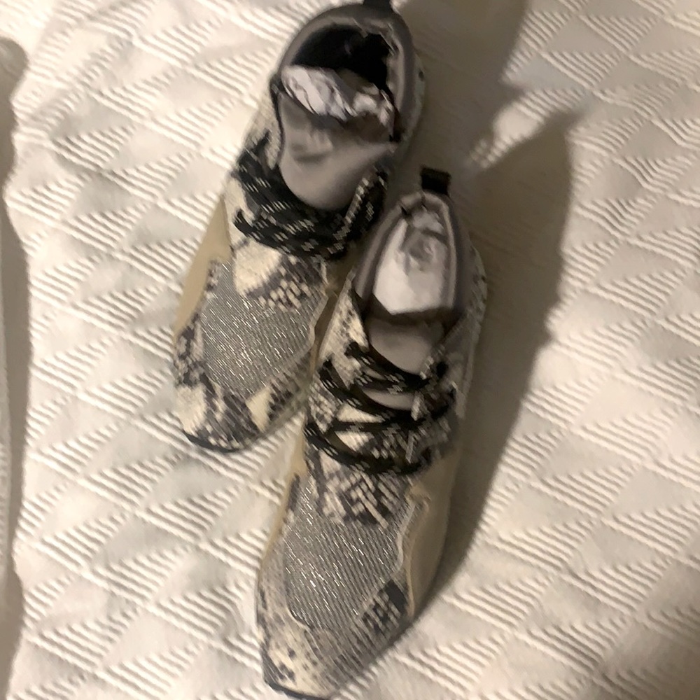 Steve Madden Sneakers size 10